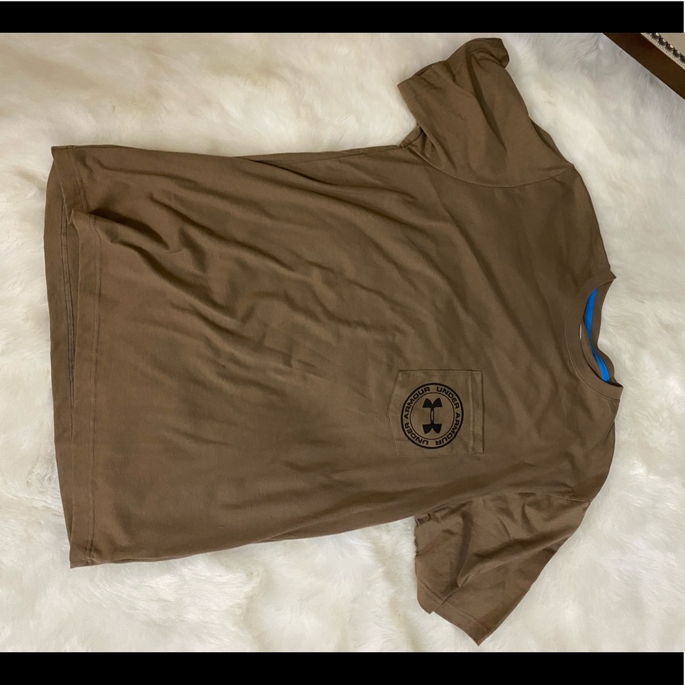 Men’s under armour T-shirt